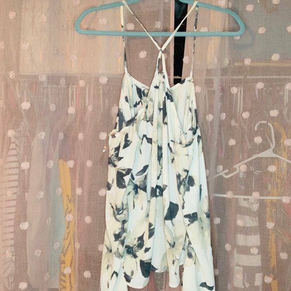 Off the shoulder floral blouse size M - Picture 3 of 4